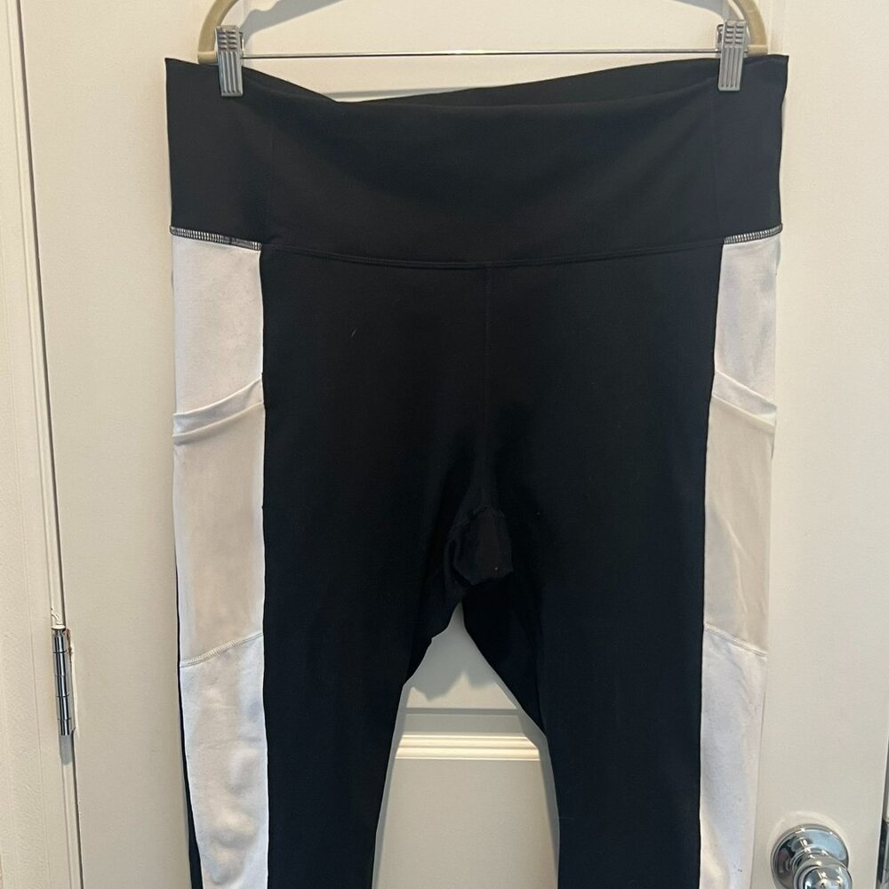 Fabletics PowerHold Capri Leggings